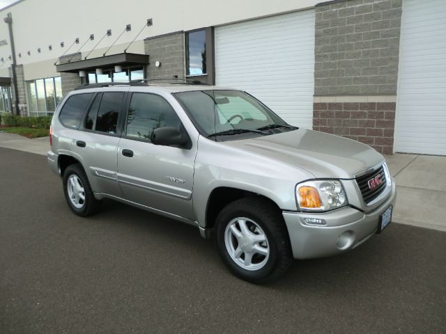 GMC Envoy 2004 photo 4