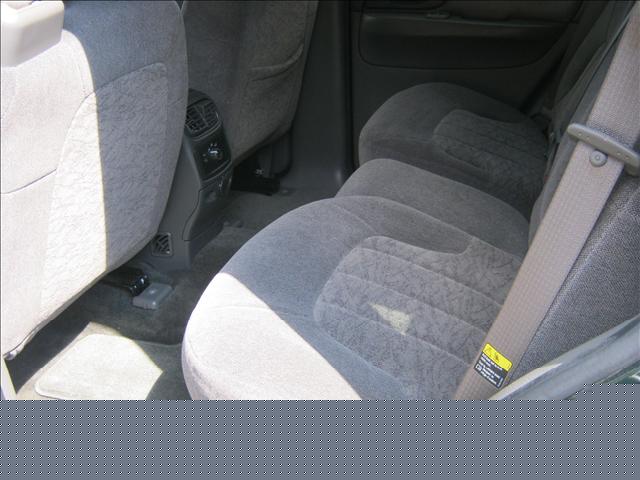 GMC Envoy 2004 photo 5