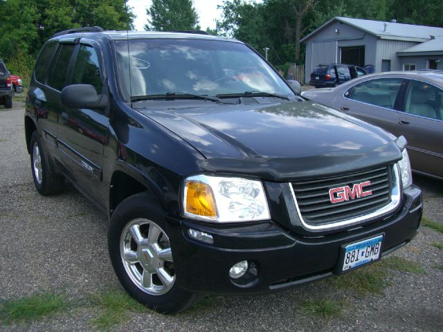 GMC Envoy 2004 photo 2