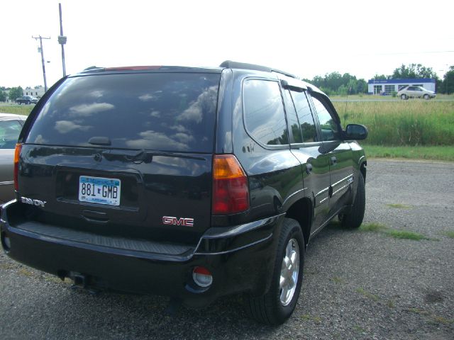 GMC Envoy 2004 photo 4