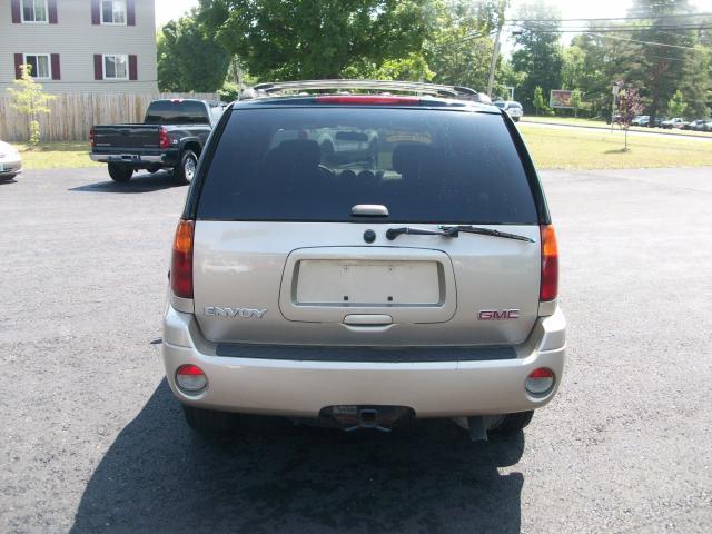 GMC Envoy 2004 photo 5