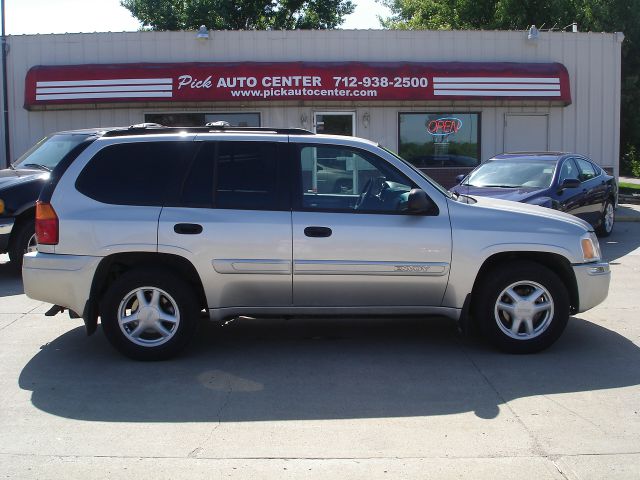 GMC Envoy 2004 photo 3