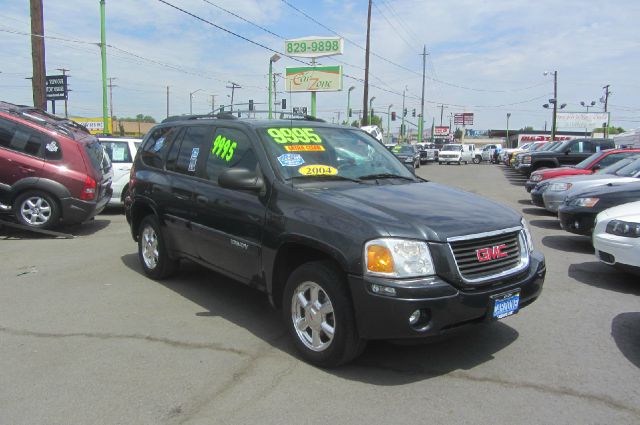 GMC Envoy 2004 photo 1