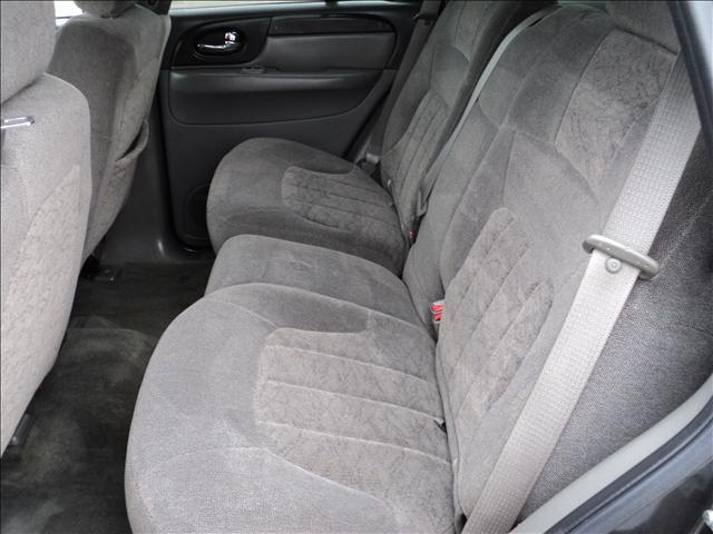 GMC Envoy 2004 photo 4