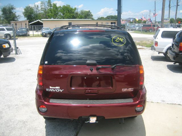 GMC Envoy 2004 photo 3