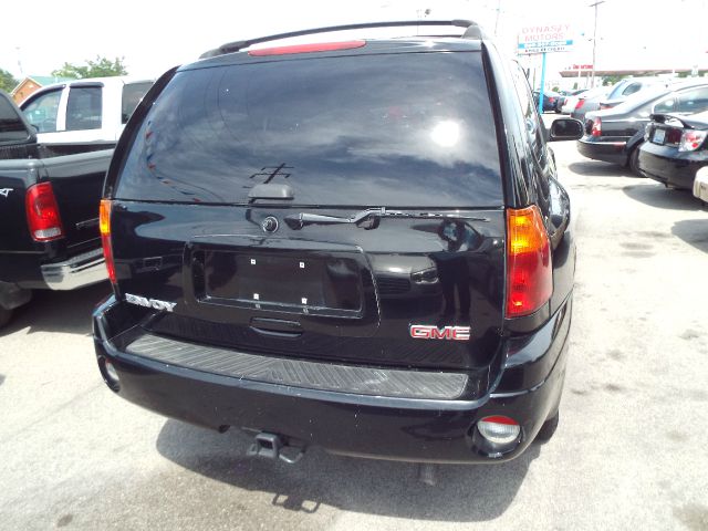 GMC Envoy 2004 photo 1