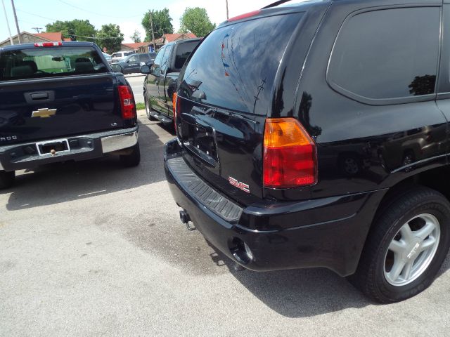 GMC Envoy 2004 photo 3