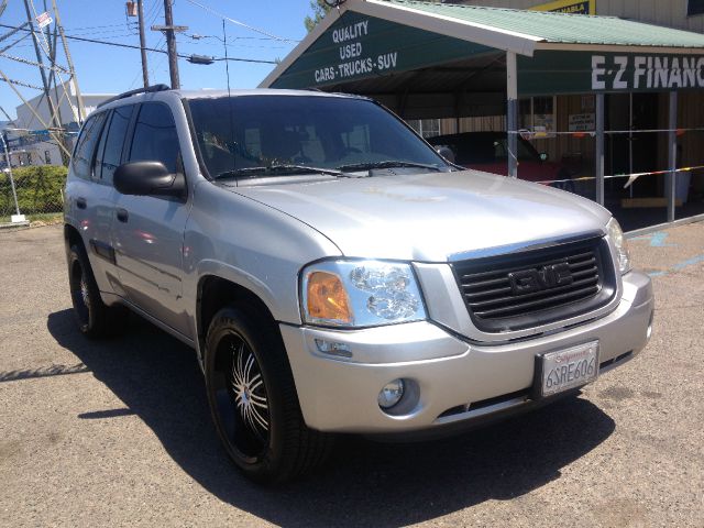 GMC Envoy 2004 photo 4