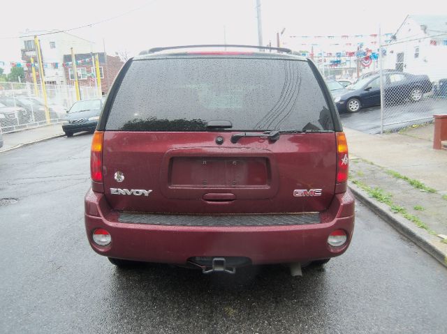 GMC Envoy 2004 photo 1