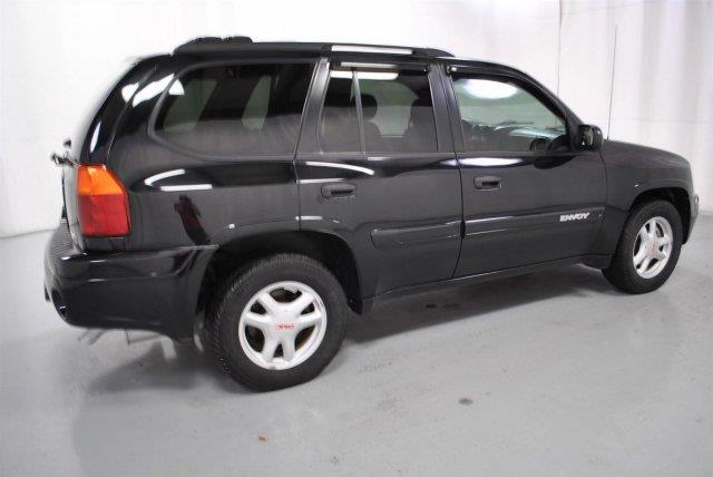 GMC Envoy 2004 photo 14