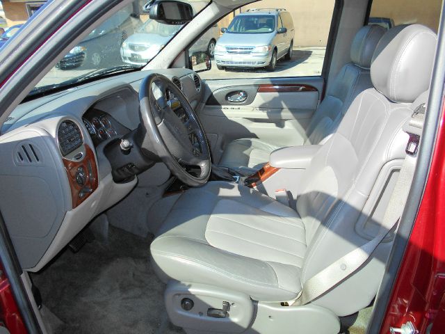 GMC Envoy 2004 photo 1