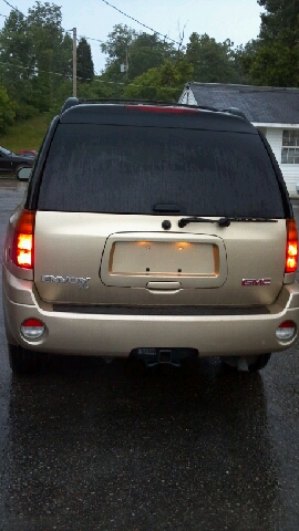 GMC Envoy 2004 photo 3