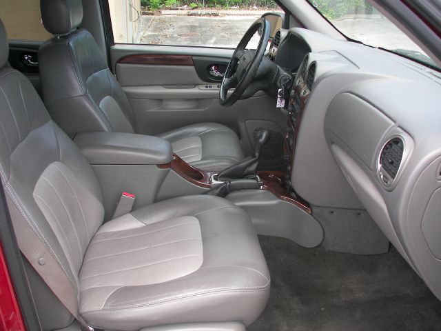 GMC Envoy 2004 photo 14