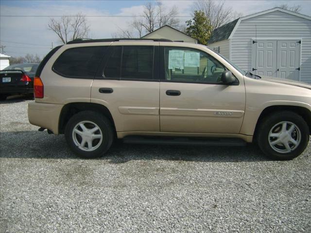 GMC Envoy 2004 photo 2