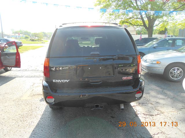 GMC Envoy 2004 photo 4