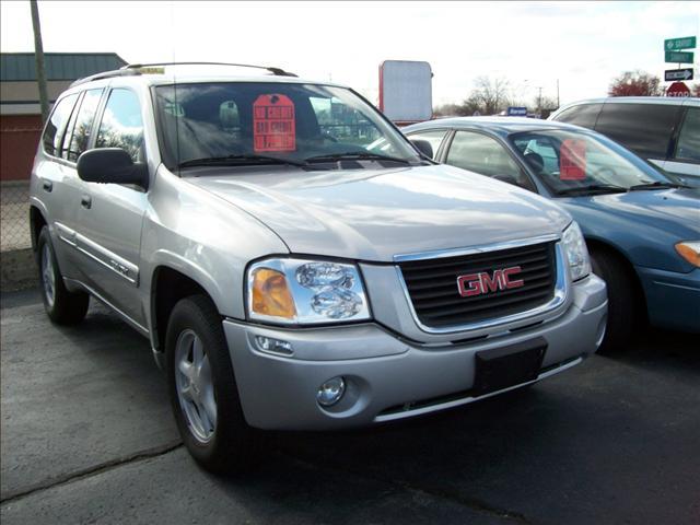 GMC Envoy 2004 photo 1