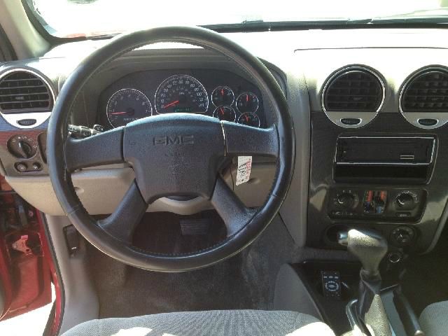 GMC Envoy 2004 photo 1