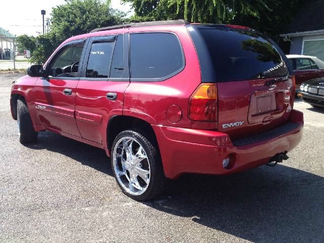 GMC Envoy 2004 photo 4