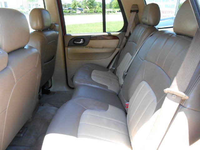 GMC Envoy 2004 photo 4