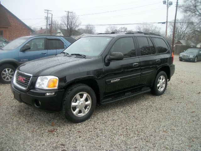 GMC Envoy 2004 photo 1