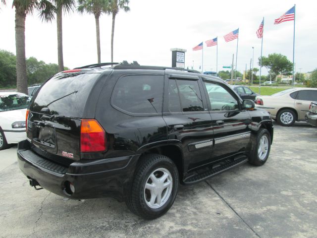 GMC Envoy 2004 photo 3