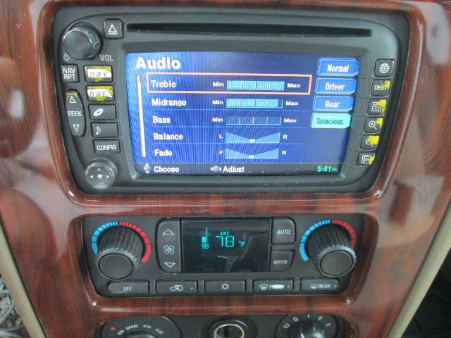 GMC Envoy 2004 photo 4