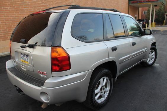 GMC Envoy 2004 photo 4