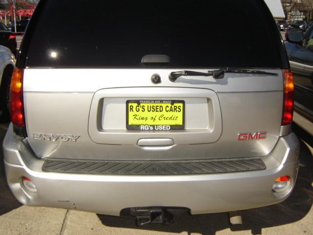 GMC Envoy 2004 photo 4