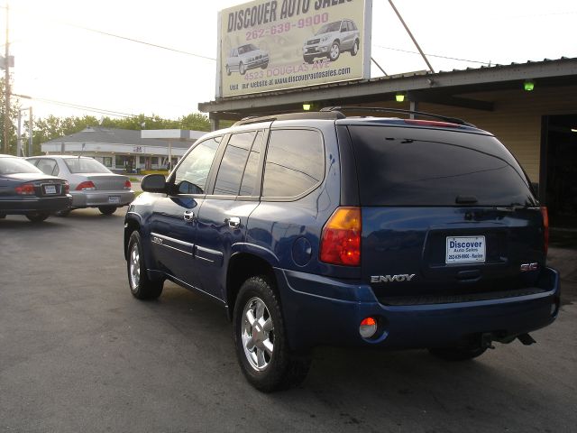 GMC Envoy Super SUV