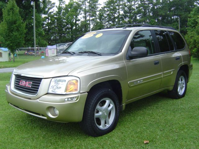 GMC Envoy 2005 photo 1