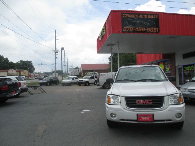 GMC Envoy 2005 photo 2