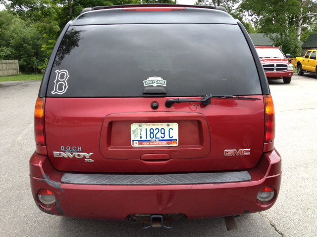 GMC Envoy 2005 photo 4