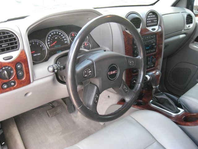 GMC Envoy 2005 photo 5