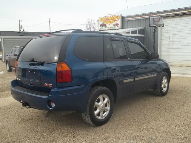 GMC Envoy 2005 photo 2