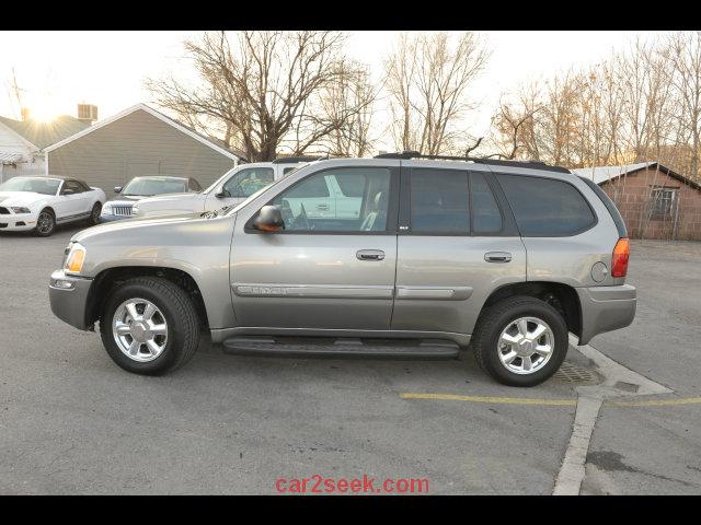 GMC Envoy 2005 photo 1