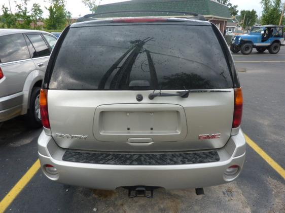 GMC Envoy 2005 photo 8