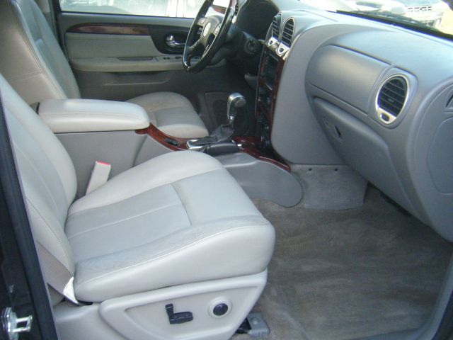 GMC Envoy 2005 photo 1