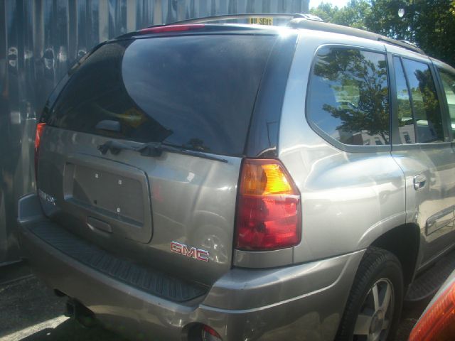 GMC Envoy Wagon SE SUV