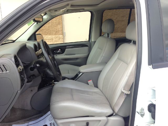 GMC Envoy 2005 photo 1