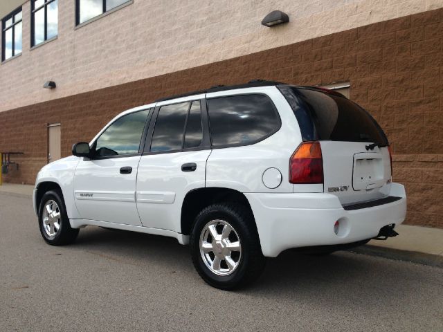 GMC Envoy 2005 photo 12