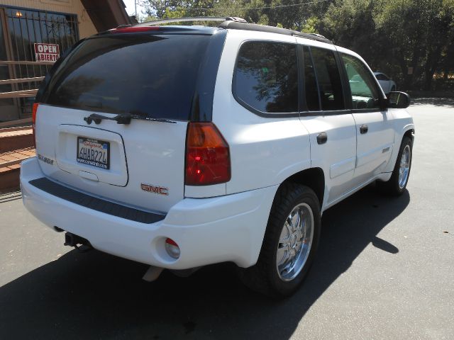 GMC Envoy 2005 photo 4