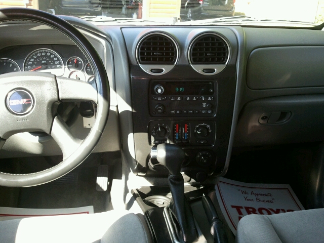 GMC Envoy 2005 photo 3