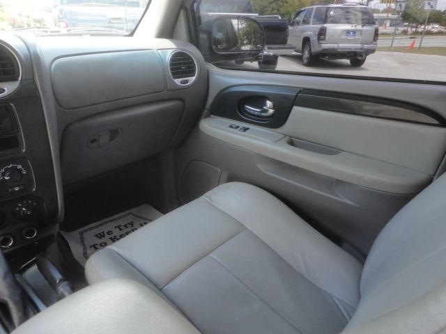 GMC Envoy 2005 photo 11