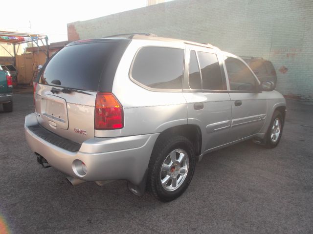 GMC Envoy 2005 photo 3