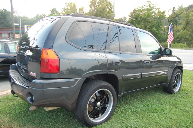 GMC Envoy 2005 photo 4