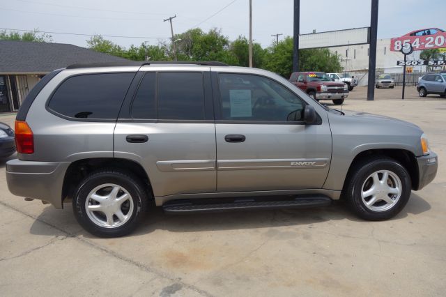 GMC Envoy Super SUV