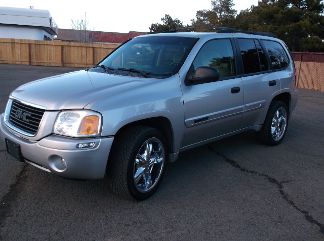 GMC Envoy 2005 photo 4