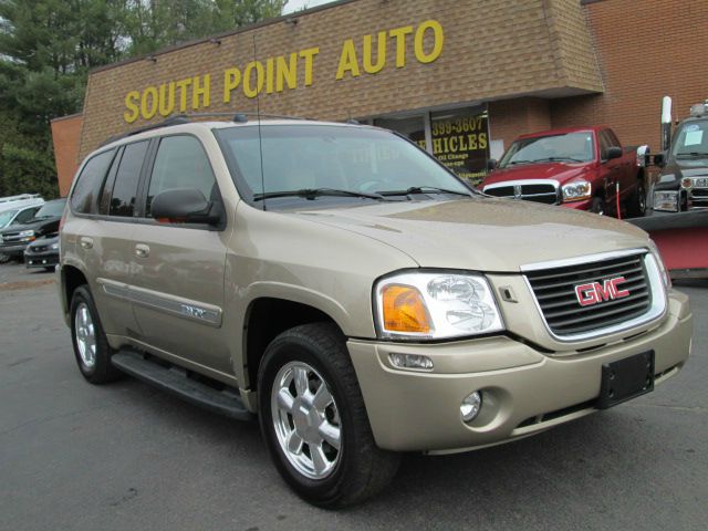 GMC Envoy 2005 photo 2