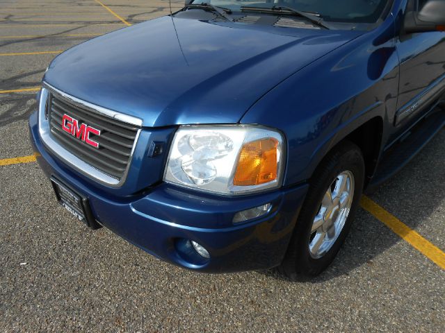 GMC Envoy 2005 photo 1