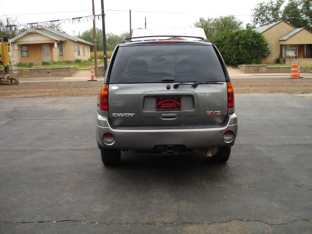 GMC Envoy 2005 photo 2